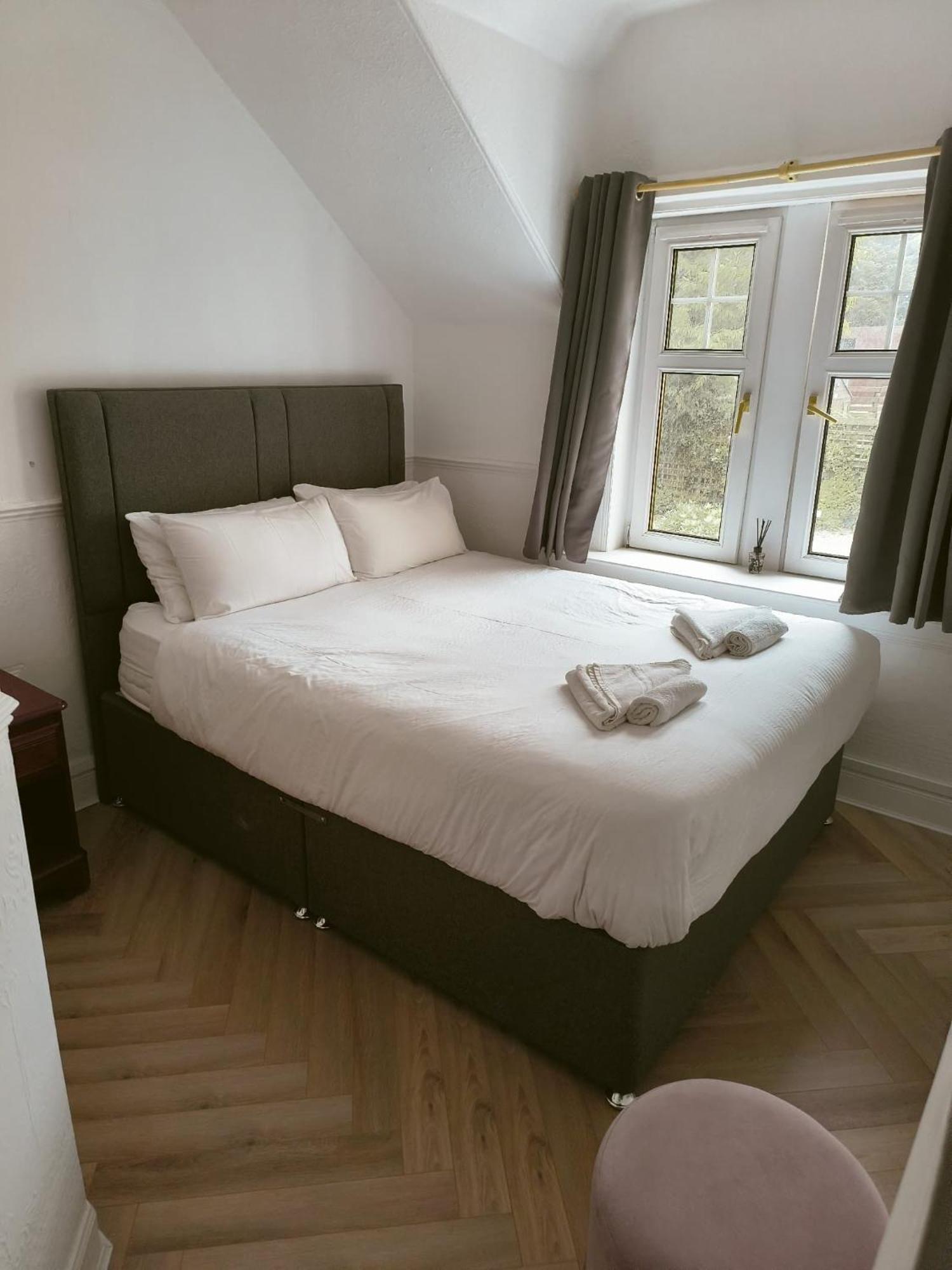 Fassifern Guest house *